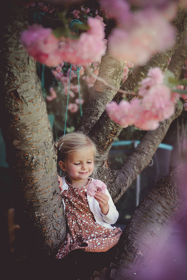 girl in tree